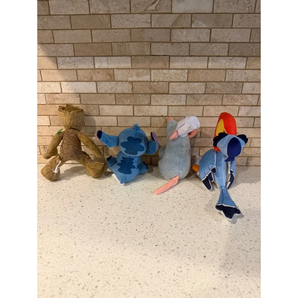 Disney Parks Magnet Hands Plush Pal Mini Shoulder Plush Collectible Toy